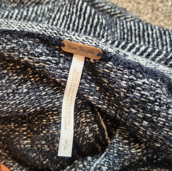 Free People Lennox Tunic Sweater In Onyx Size Small - Picture 4 of 8